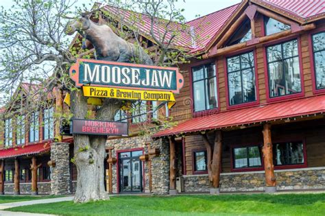 Moose jaw wisconsin dells - Locally owned, Moosejaw Pizza & Dells Brewing Co. is located in Wisconsin Dells. Moosejaw seats 600+ customers within the 3 levels of our full service restaurant which specializes in fresh, piping, hot pizzas (with dough made fresh daily)! Moosejaw also features freshly prepared comfort foods such as burgers, pastas, …